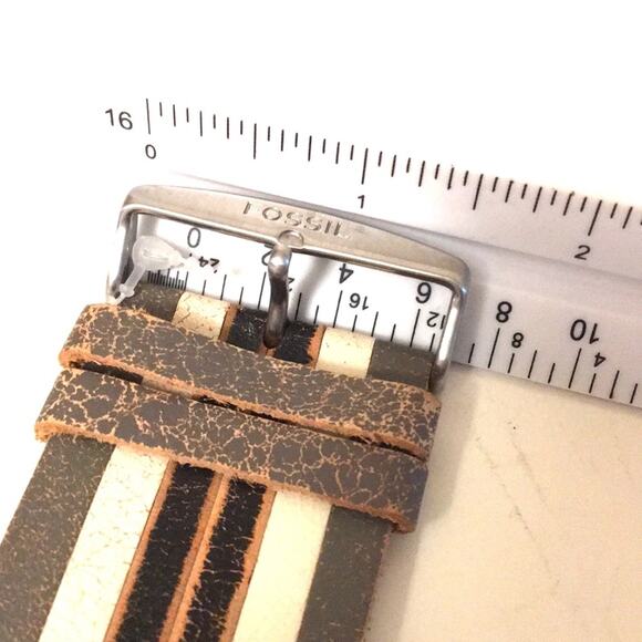 Fossil wide leather wristbands watch  NWOT gray main image 5